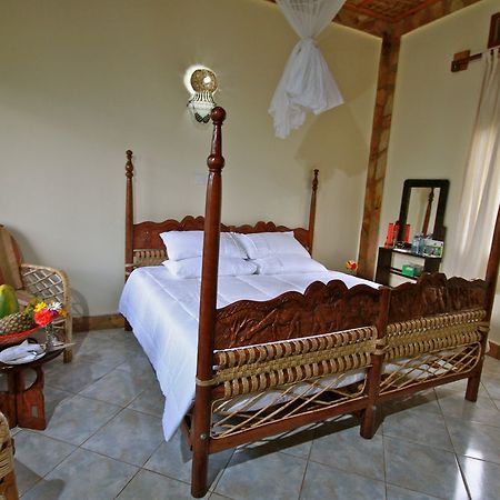 Silverback Lodge Buhoma Esterno foto